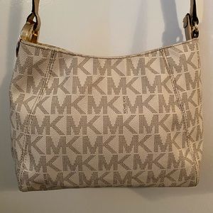 Michael Kors beige handbag / purse
